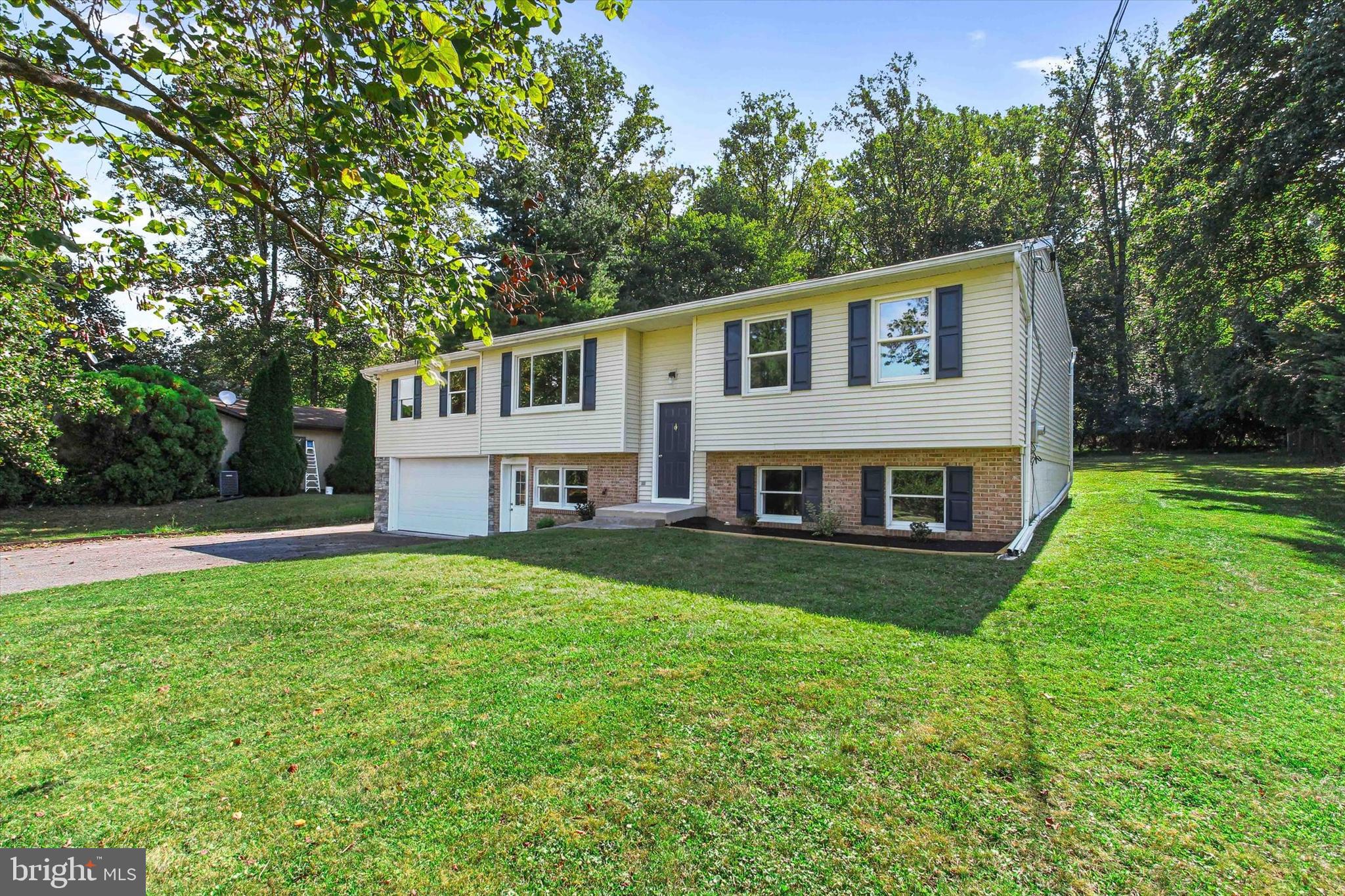 10412 Old Forge Road Waynesboro, PA 17268 - Photo 3 of 34 Gallery Image 3