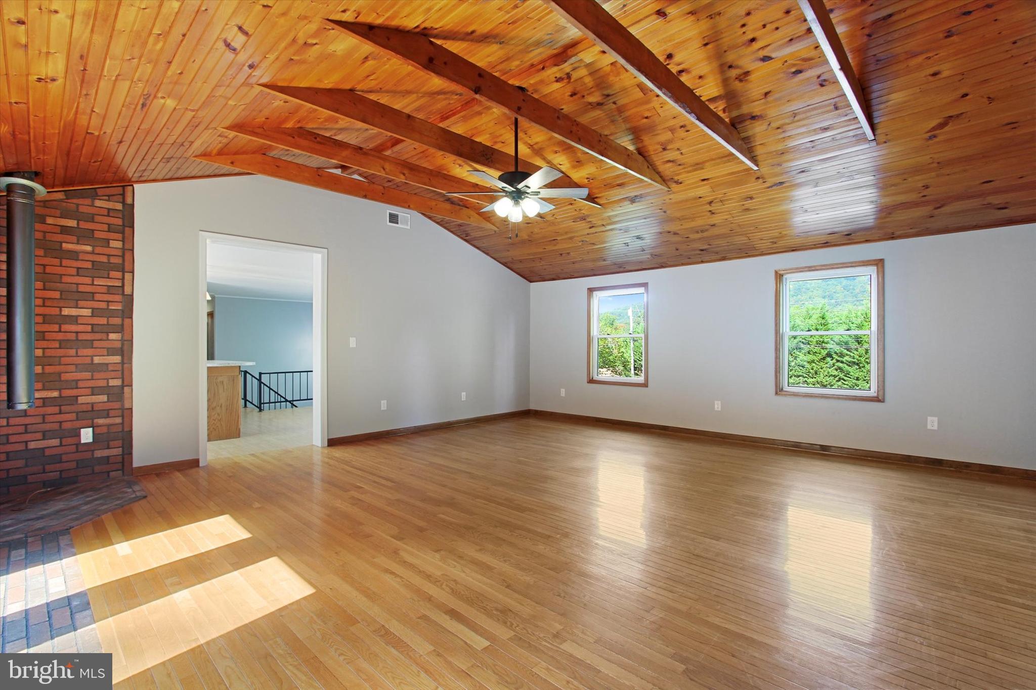 10412 Old Forge Road Waynesboro, PA 17268 - Photo 9 of 34 Gallery Image 9