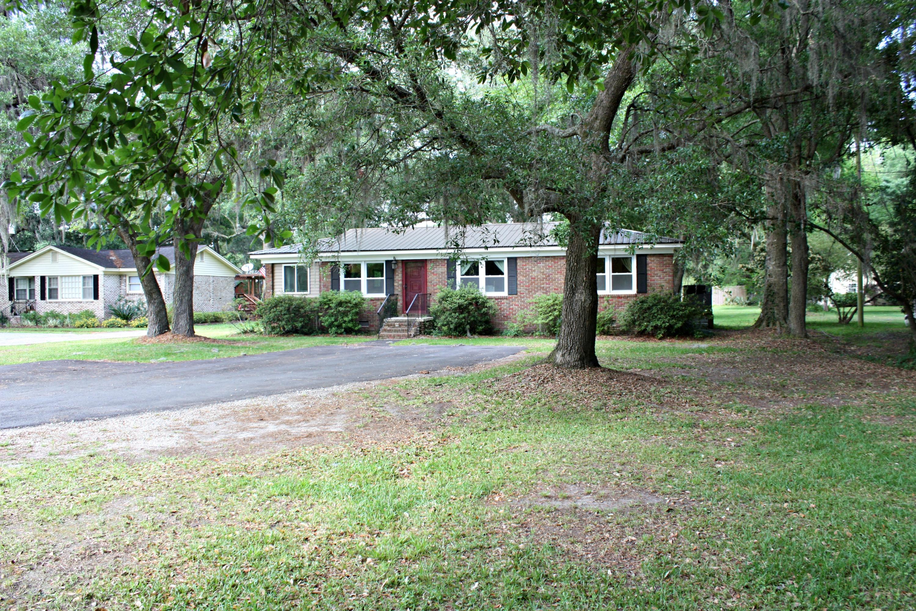 1348 Venning Road Mount Pleasant, SC 29464 - Photo 3 of 23 Front of home