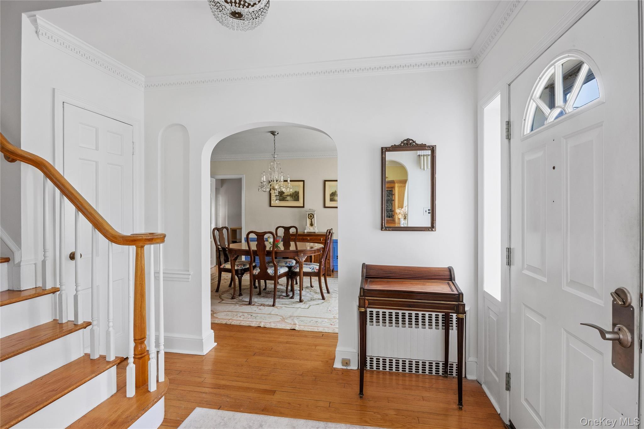 75 Bulson Road Rockville Centre, NY 11570 - Photo 3 of 41