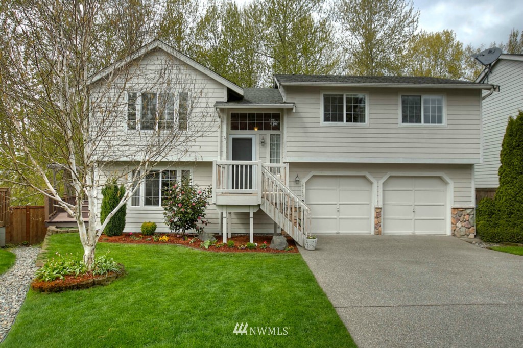 2213 Kennewick Place Northeast Renton, WA 98056 - Photo 1 of 15 Gallery Image 1