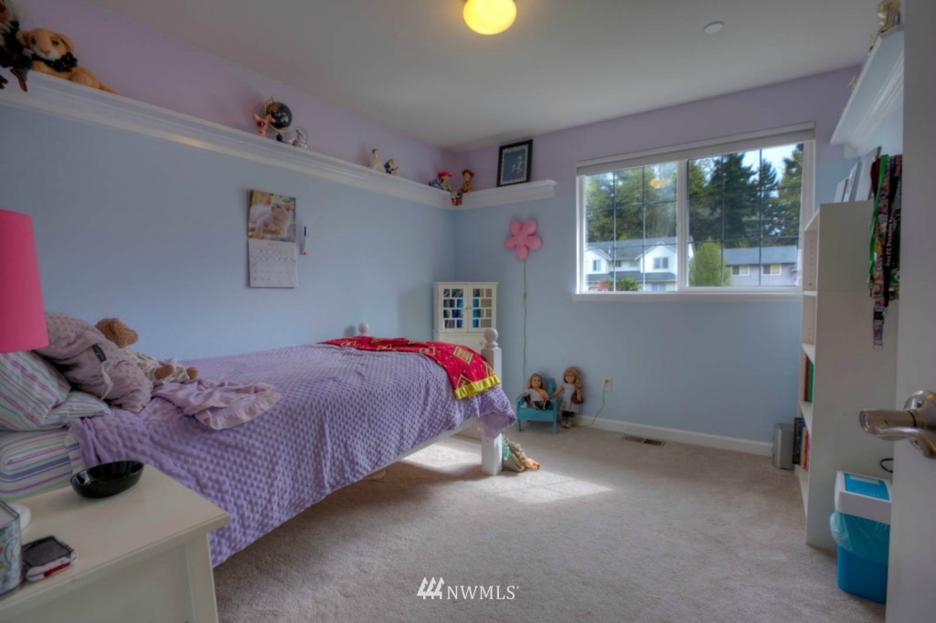 2213 Kennewick Place Northeast Renton, WA 98056 - Photo 8 of 15 Gallery Image 8