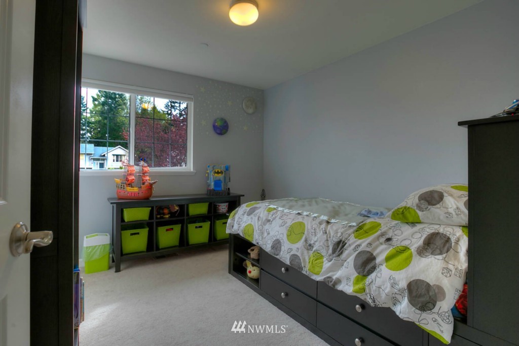 2213 Kennewick Place Northeast Renton, WA 98056 - Photo 10 of 15 Gallery Image 10