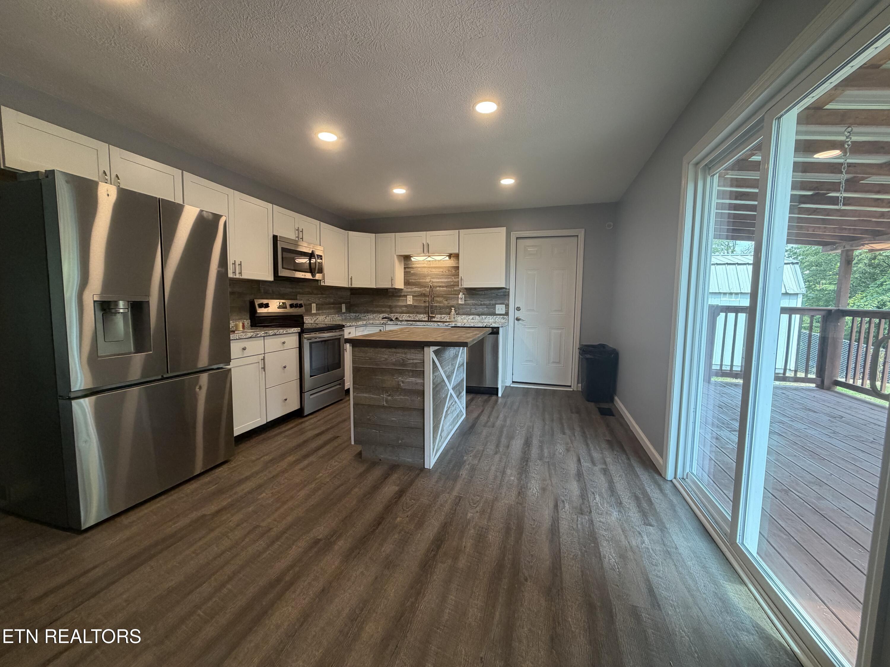 618 Essary Road Tazewell, TN 37879 - Photo 12 of 46 IMG_4768