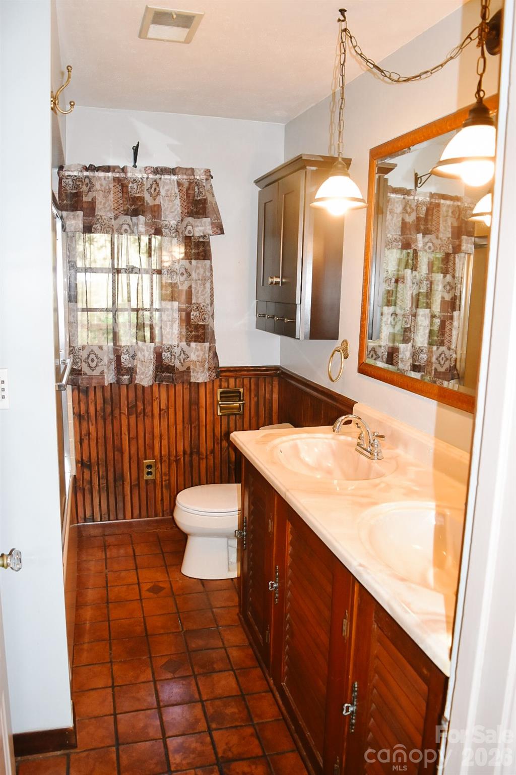 2575 Country Club Road Wilkesboro, NC 28697 - Photo 20 of 47
