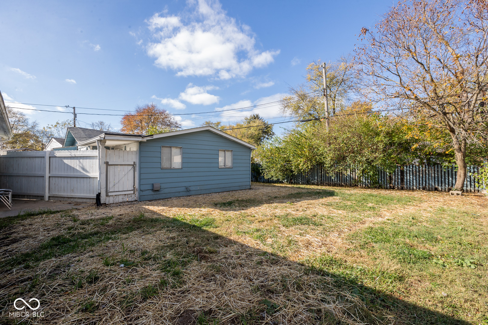 4632 Bertrand Road Indianapolis, IN 46222 - Photo 4 of 45