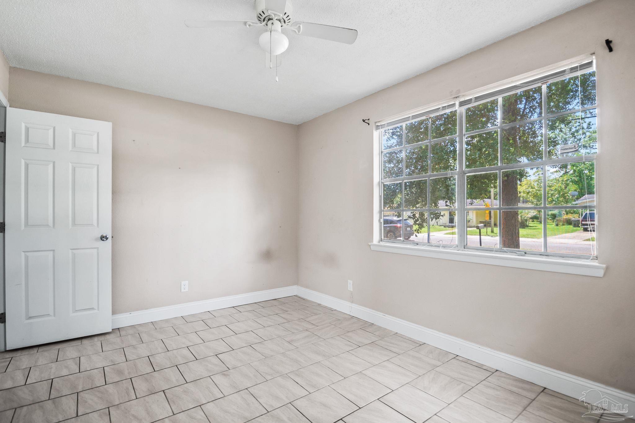 6424 Dunbar Road Pensacola, FL 32505 - Photo 11 of 27 Gallery Image 11