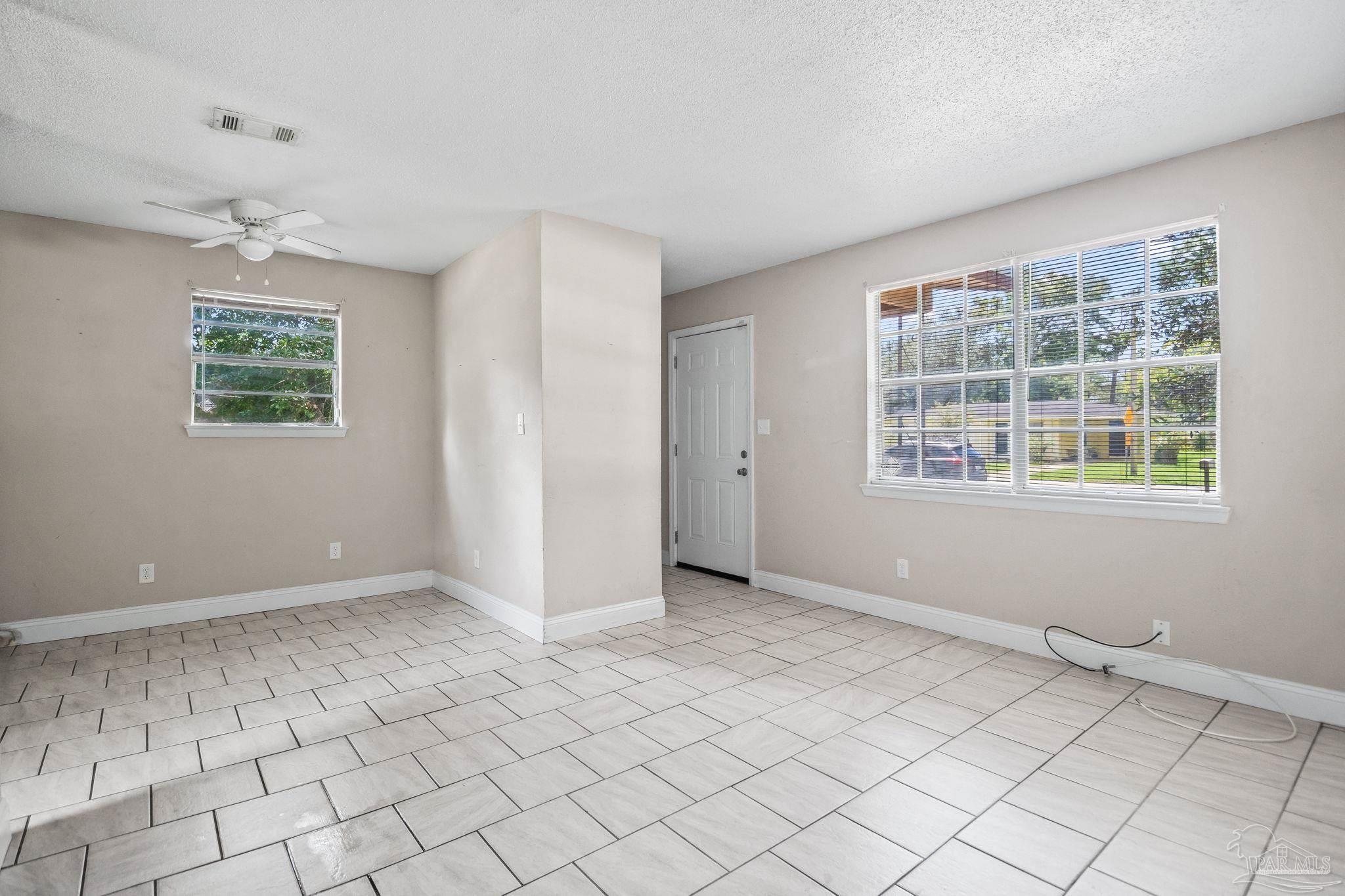 6424 Dunbar Road Pensacola, FL 32505 - Photo 3 of 27 Gallery Image 3