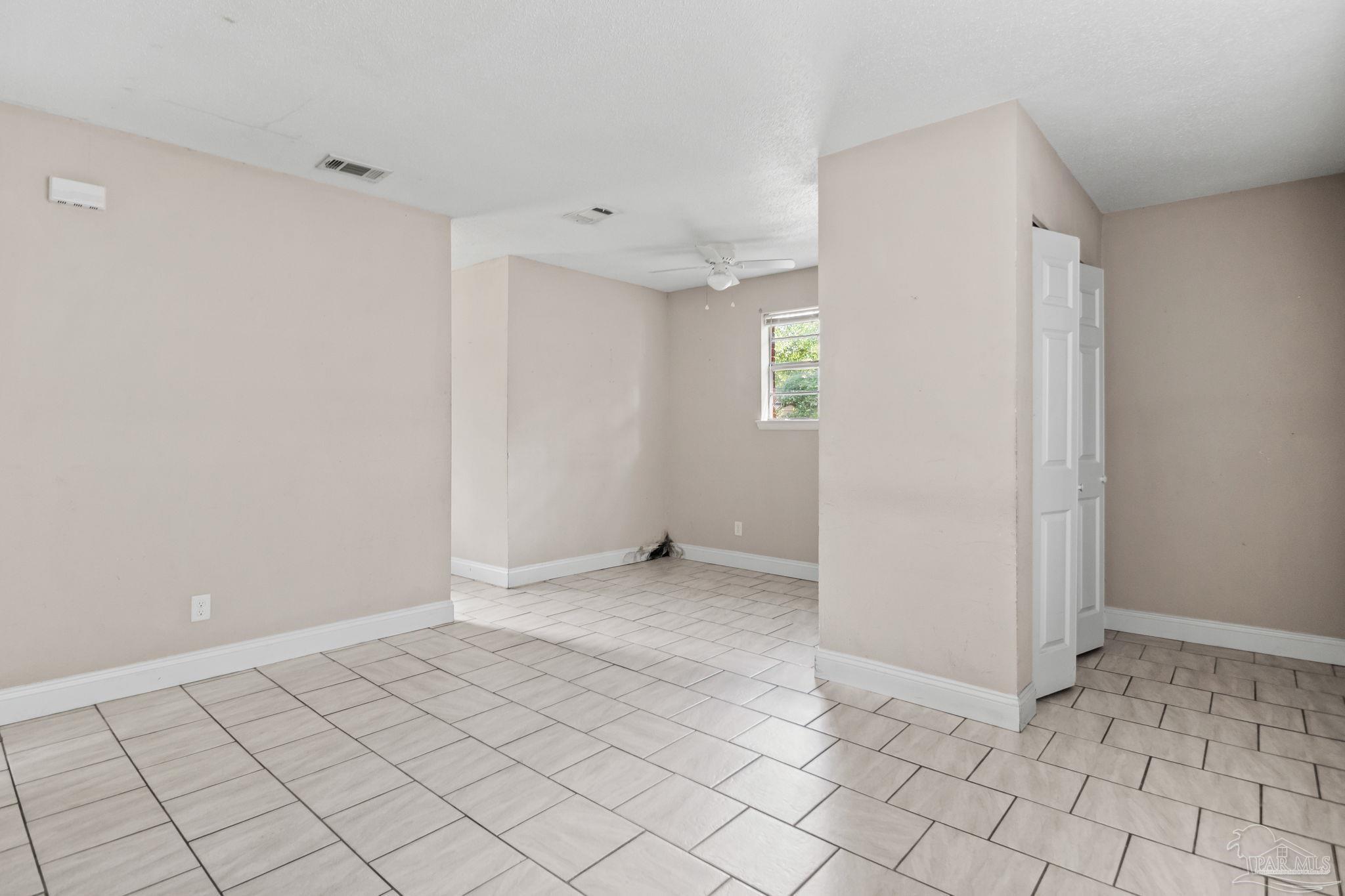 6424 Dunbar Road Pensacola, FL 32505 - Photo 4 of 27 Gallery Image 4