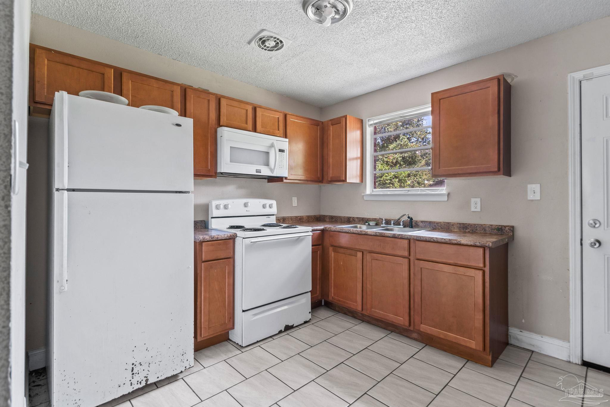 6424 Dunbar Road Pensacola, FL 32505 - Photo 7 of 27 Gallery Image 7