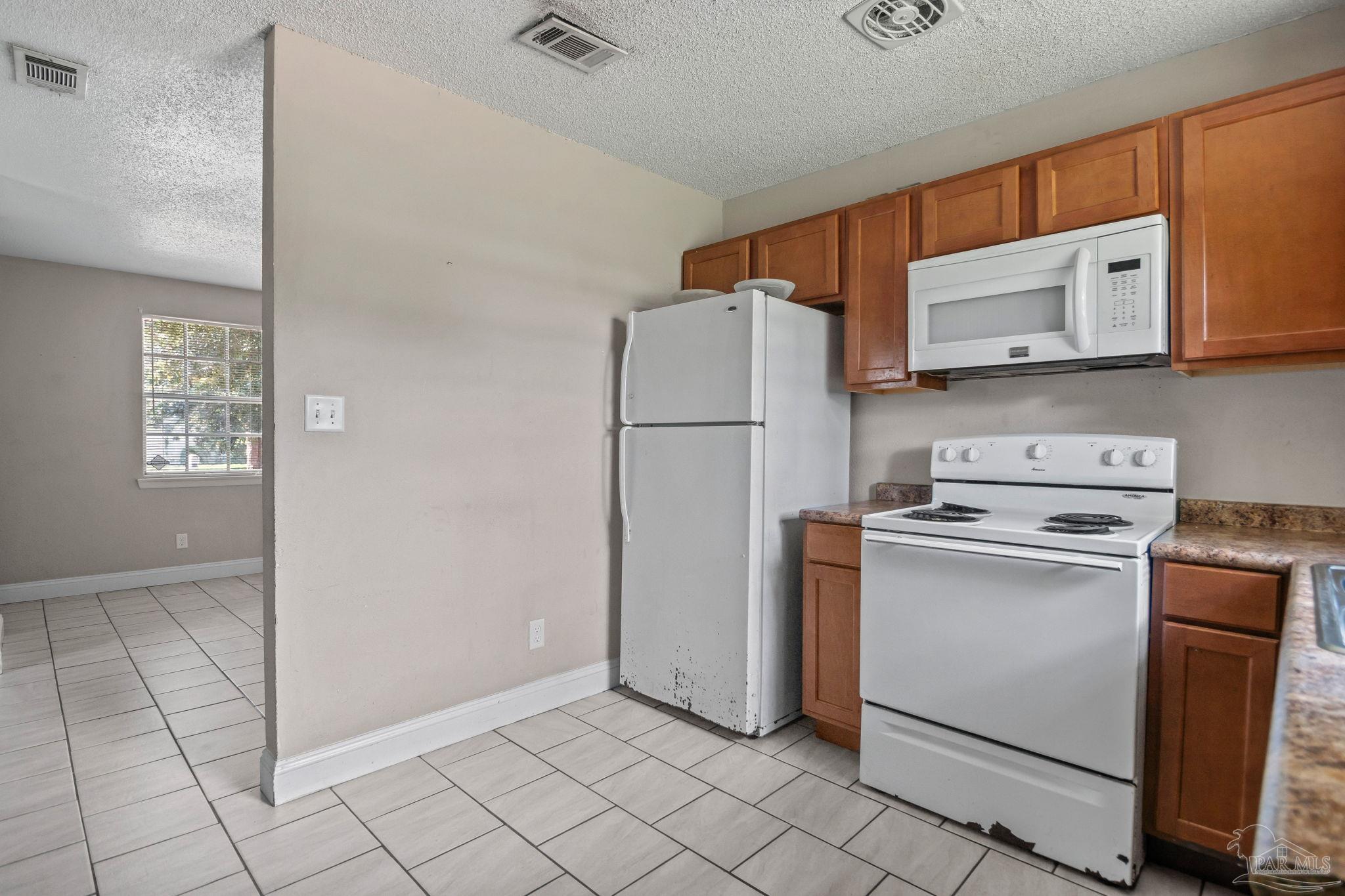 6424 Dunbar Road Pensacola, FL 32505 - Photo 8 of 27 Gallery Image 8