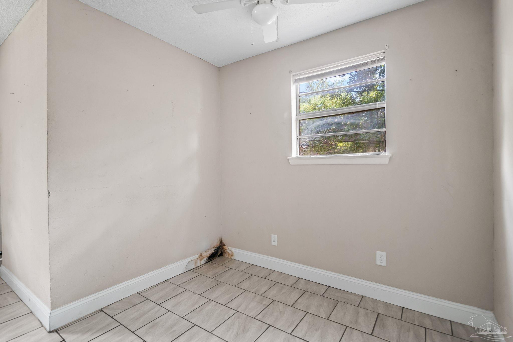 6424 Dunbar Road Pensacola, FL 32505 - Photo 10 of 27 Gallery Image 10