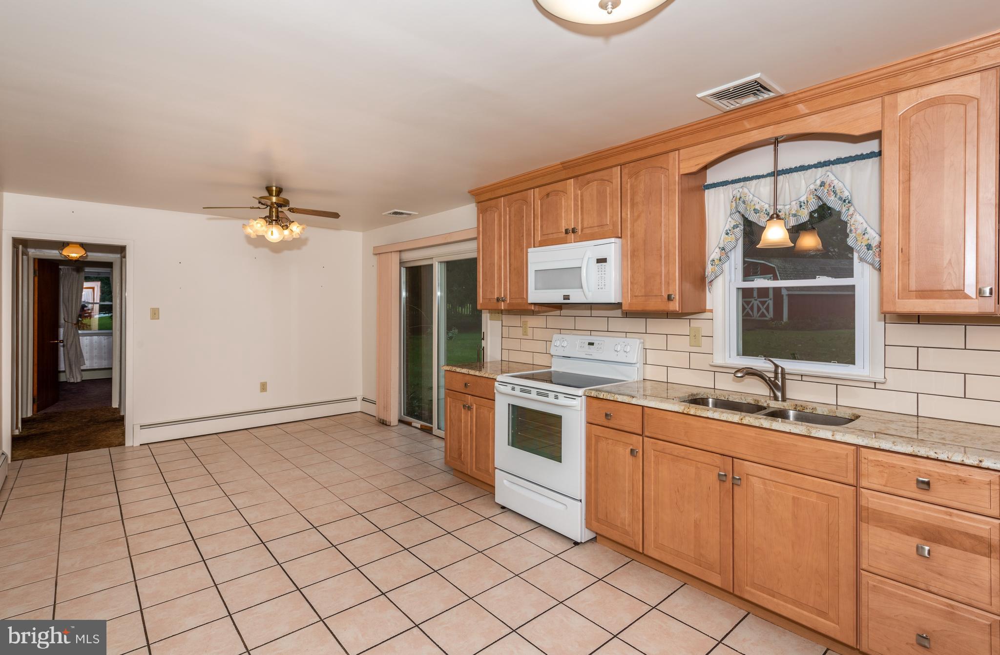 160 Oak Road Dallastown, PA 17313 - Photo 11 of 27 Gallery Image 11