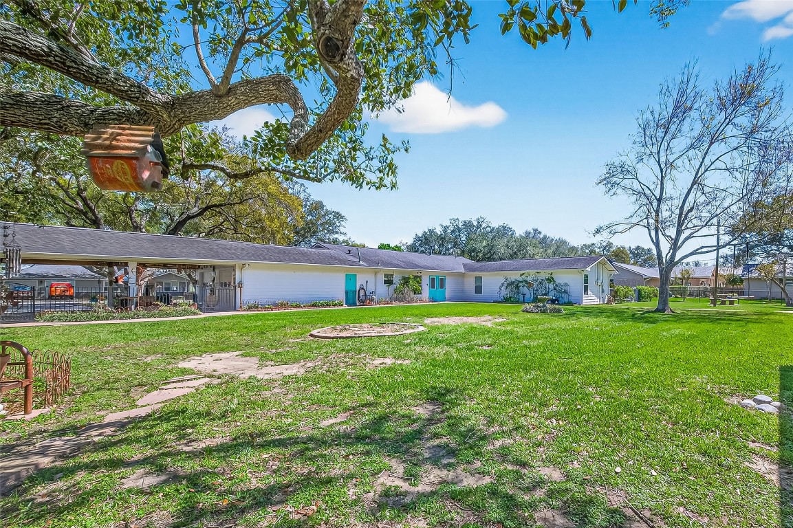 2816 David Street Rosenberg, TX 77471 - Photo 39 of 45 TONS of Lawn Space