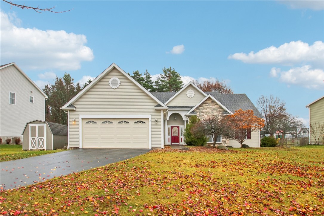 127 Harrogate Crossing Henrietta, NY 14586 - Photo 1 of 48