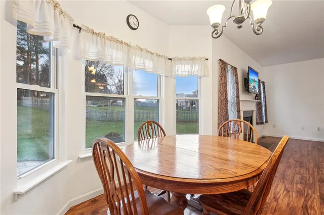 $329,900 | 127 Harrogate Crossing, Henrietta, NY 14586