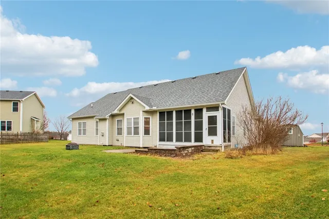 $329,900 | 127 Harrogate Crossing, Henrietta, NY 14586