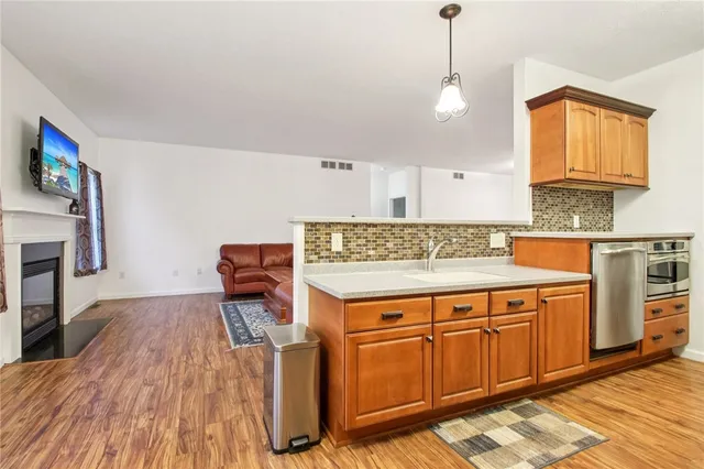 $329,900 | 127 Harrogate Crossing, Henrietta, NY 14586