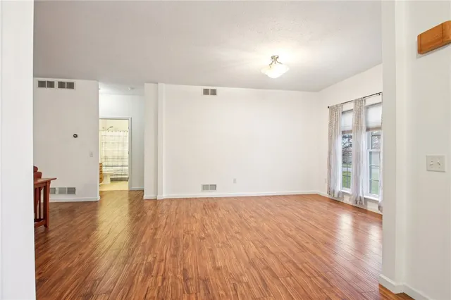 $329,900 | 127 Harrogate Crossing, Henrietta, NY 14586