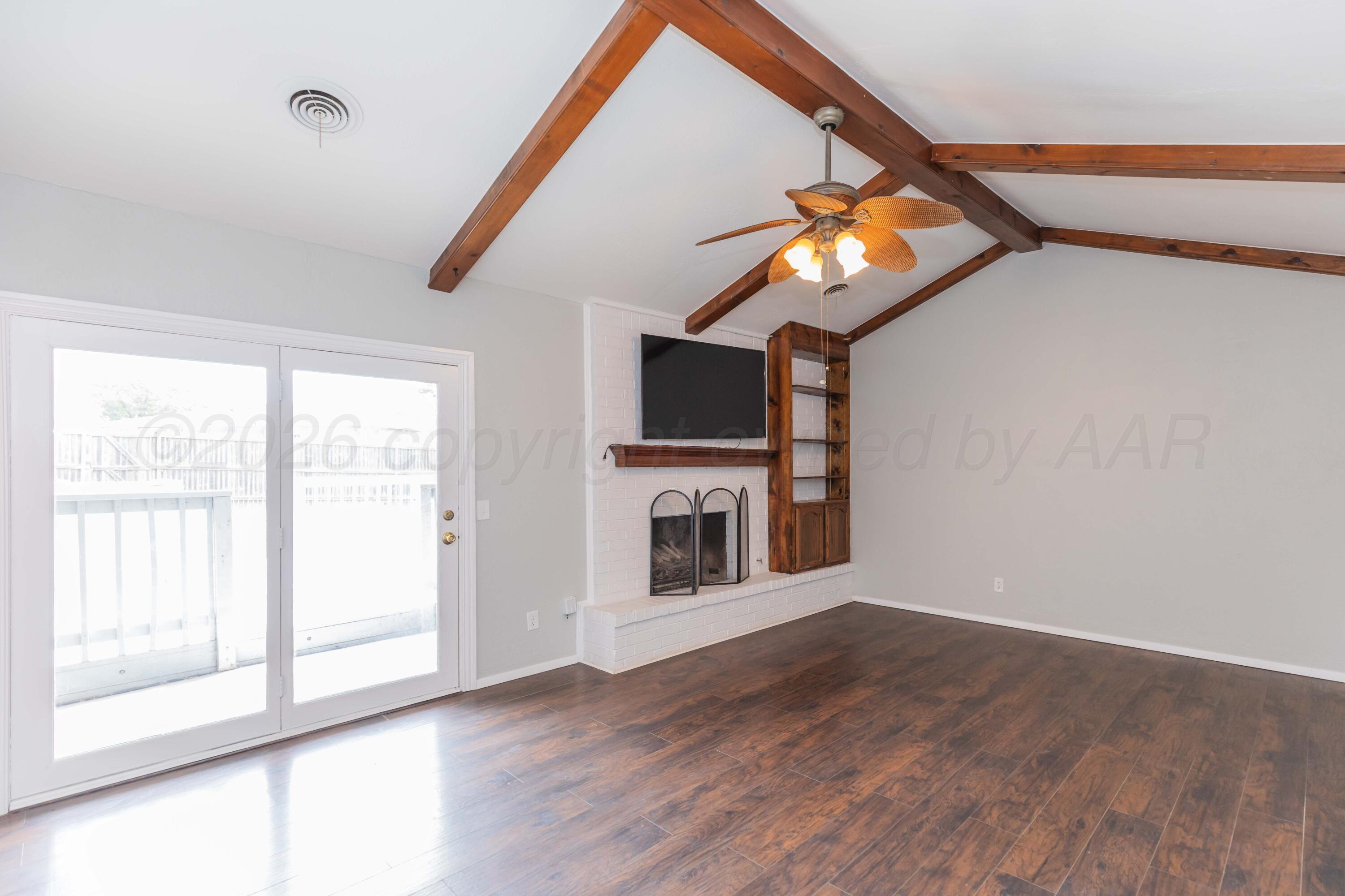 2710 Emory Drive Amarillo, TX 79110 - Photo 3 of 34 LIVING ROOM VIEW 3
