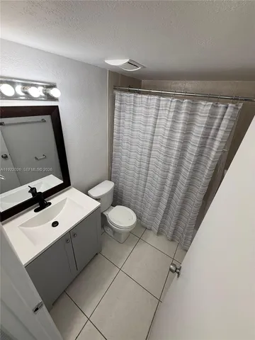 $1,750 | 17530 Northwest 68th Avenue, Unit C3010, Hialeah, FL 33015