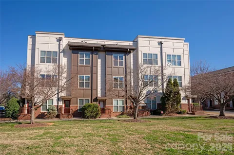 $395,000 | 841 Seigle Point Drive, Charlotte, NC 28204