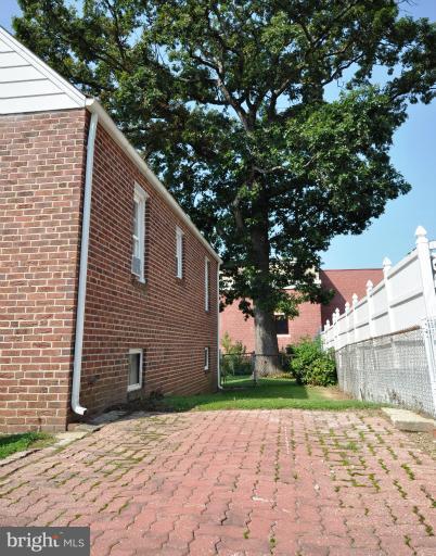 7906 Hillendale Road Parkville, MD 21234 - Photo 7 of 19 Plenty of Parking