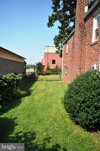 7906 Hillendale Road Parkville, MD 21234 - Photo 8 of 19 Exterior (General)