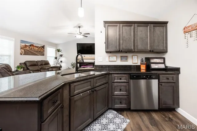 $385,000 | 712 Conner Circle, Fairview Heights, IL 62208