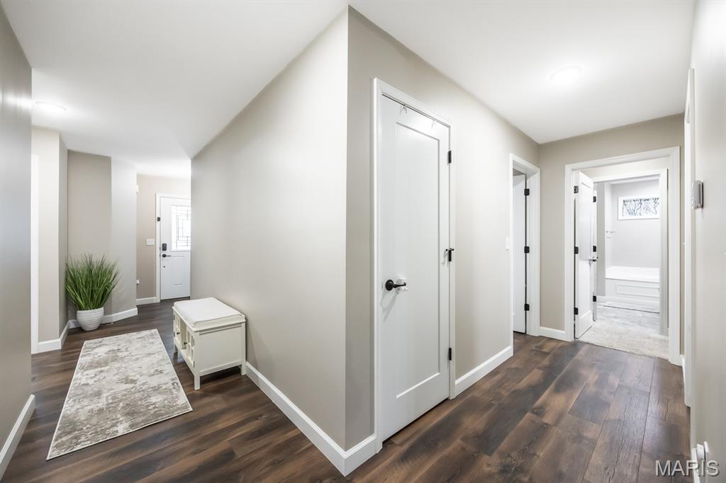 712 Conner Circle Fairview Heights, IL 62208 - Photo 5 of 29