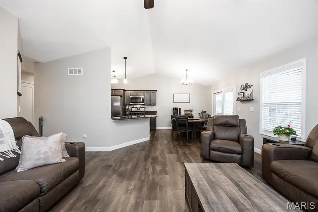 $385,000 | 712 Conner Circle, Fairview Heights, IL 62208