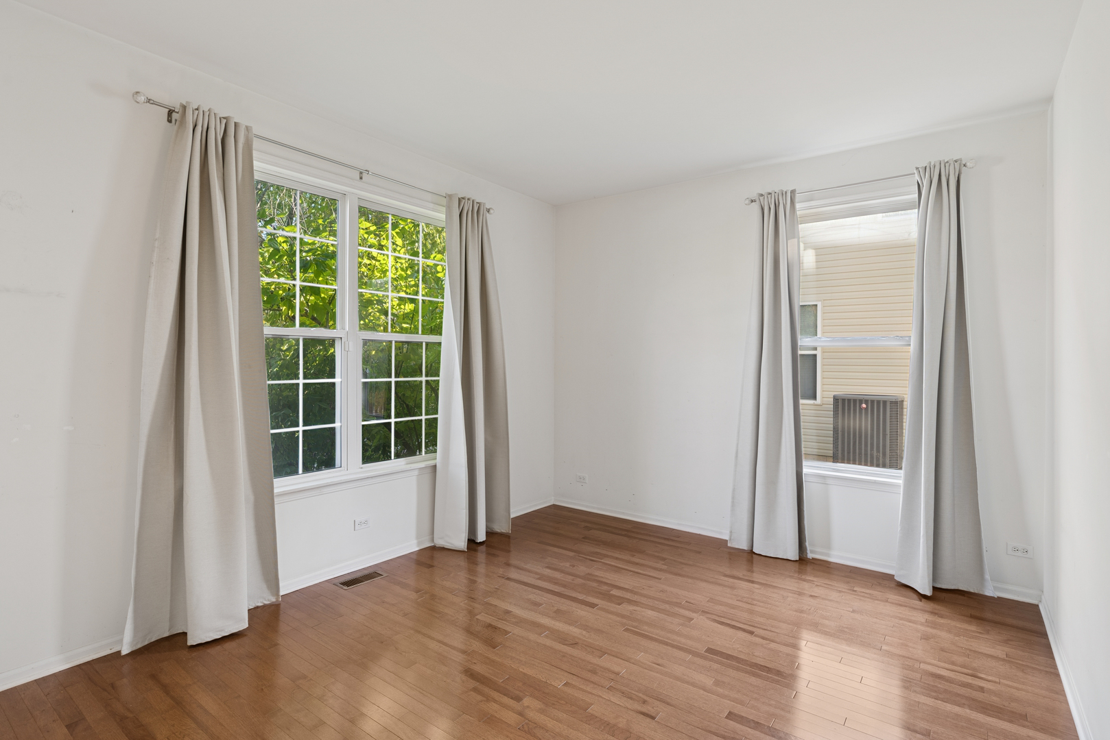 1534 South Falcon Drive Libertyville, IL 60048 - Photo 8 of 23