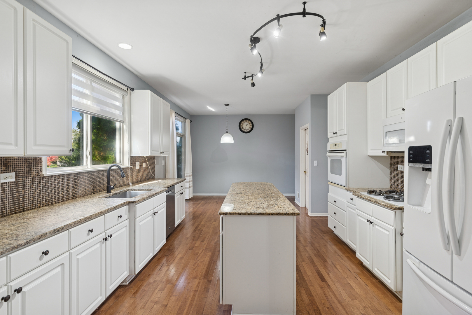 1534 South Falcon Drive Libertyville, IL 60048 - Photo 10 of 23