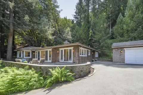 $2,595,000 | 1065 Meadowsweet Drive, Corte Madera, CA 94925