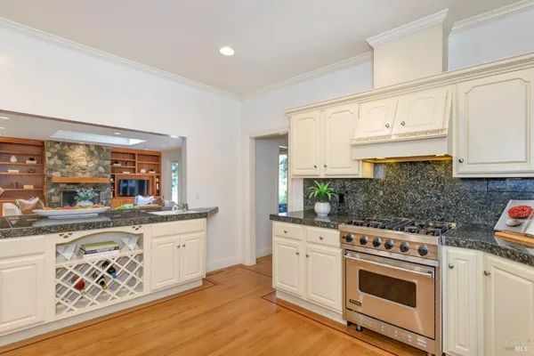 $2,595,000 | 1065 Meadowsweet Drive, Corte Madera, CA 94925