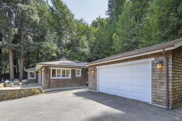 $2,595,000 | 1065 Meadowsweet Drive, Corte Madera, CA 94925