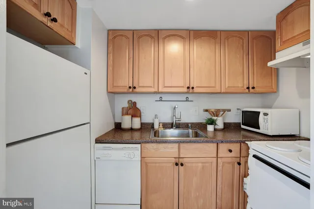 $299,000 | 1133 13th Street Northwest, Unit 704, Washington, DC 20005