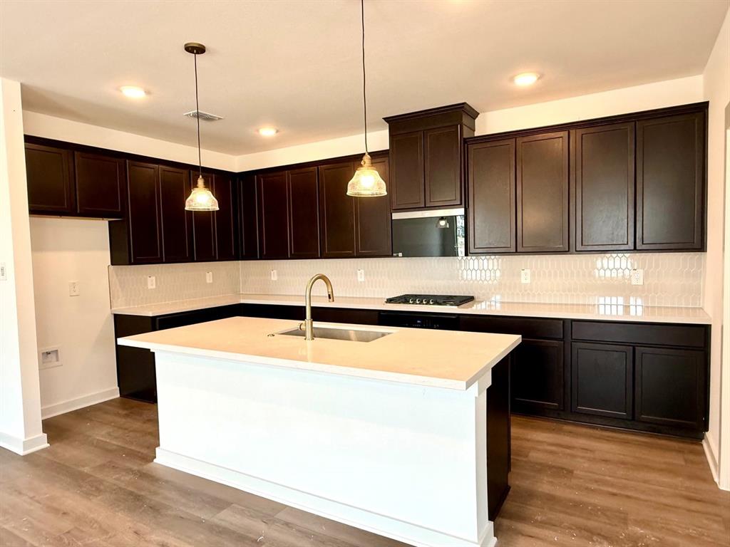 372 Deer Rdg Drive Aledo, TX 76008 - Photo 4 of 24 Granbury stained cabinets
