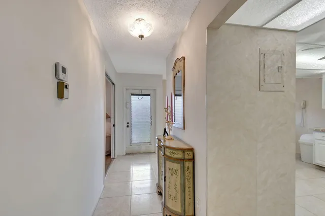 $3,000 | 1670 Northwest 18th Avenue, Unit 202, Delray Beach, FL 33445