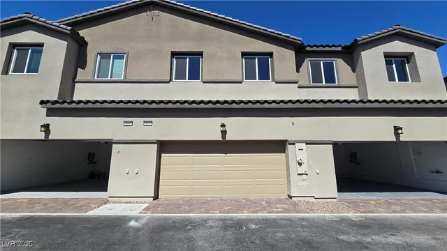 $2,000 | 853 Angwin Lane, Henderson, NV 89011