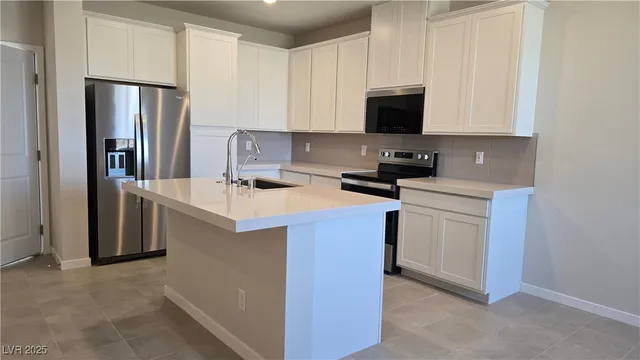 $2,000 | 853 Angwin Lane, Henderson, NV 89011