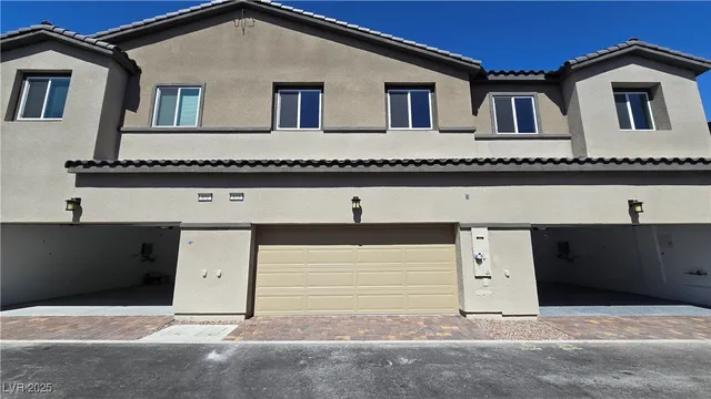 $2,000 | 853 Angwin Lane, Henderson, NV 89011