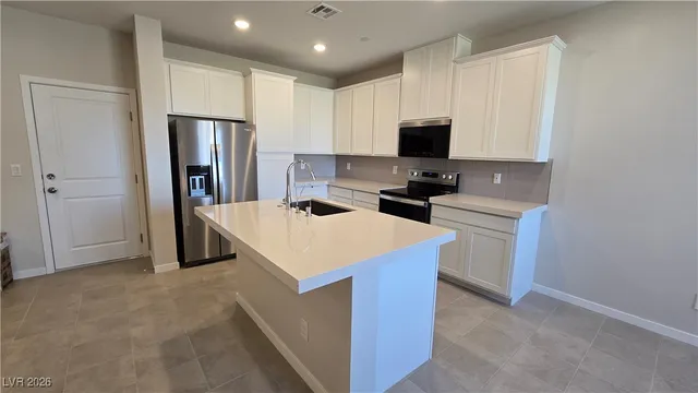 $2,000 | 853 Angwin Lane, Henderson, NV 89011