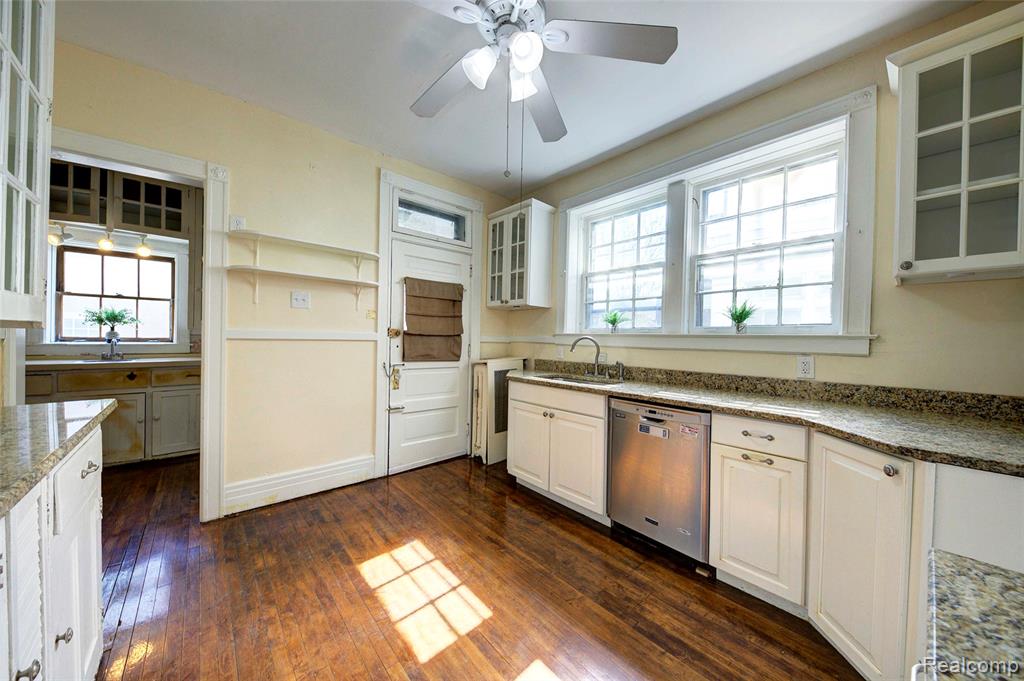 121 Longfellow Street Detroit, MI 48202 - Photo 28 of 87