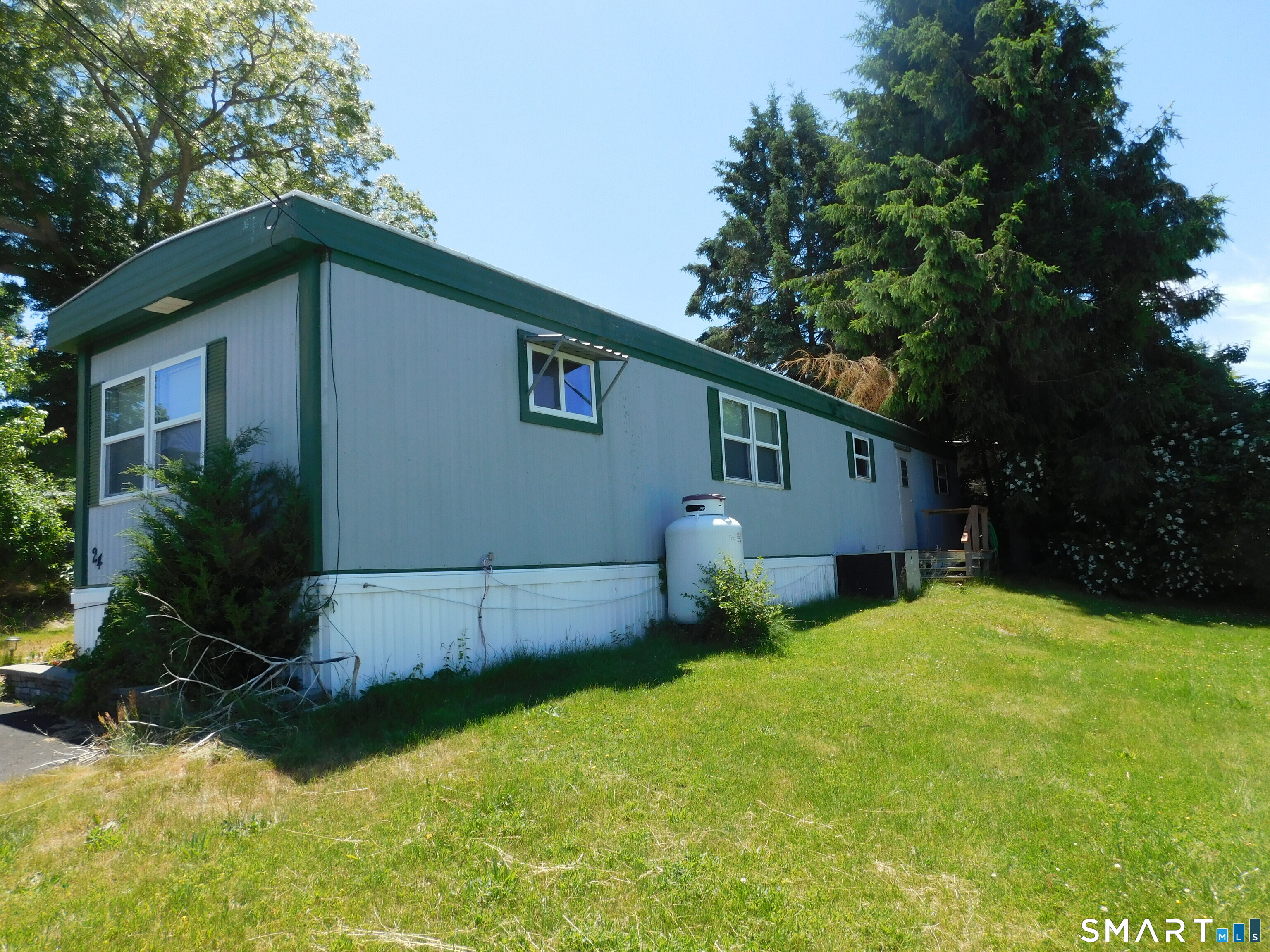 24 E Street Groton, CT 06340 - Photo 11 of 11