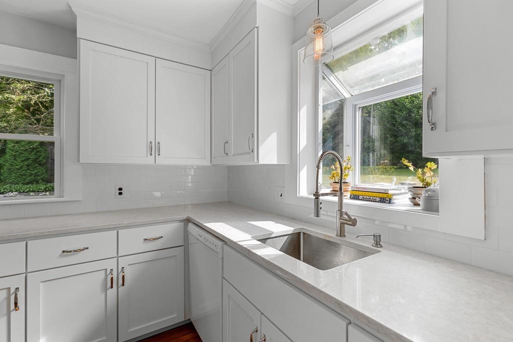 4 Western Avenue Wakefield, MA 01880 - Photo 16 of 28
