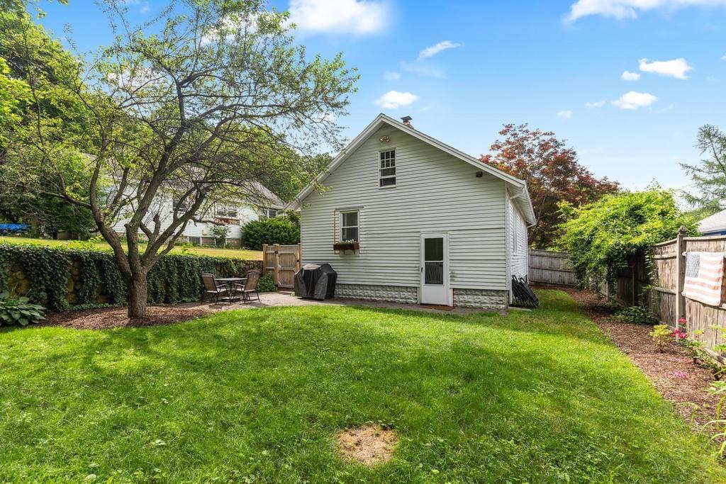 4 Western Avenue Wakefield, MA 01880 - Photo 25 of 28