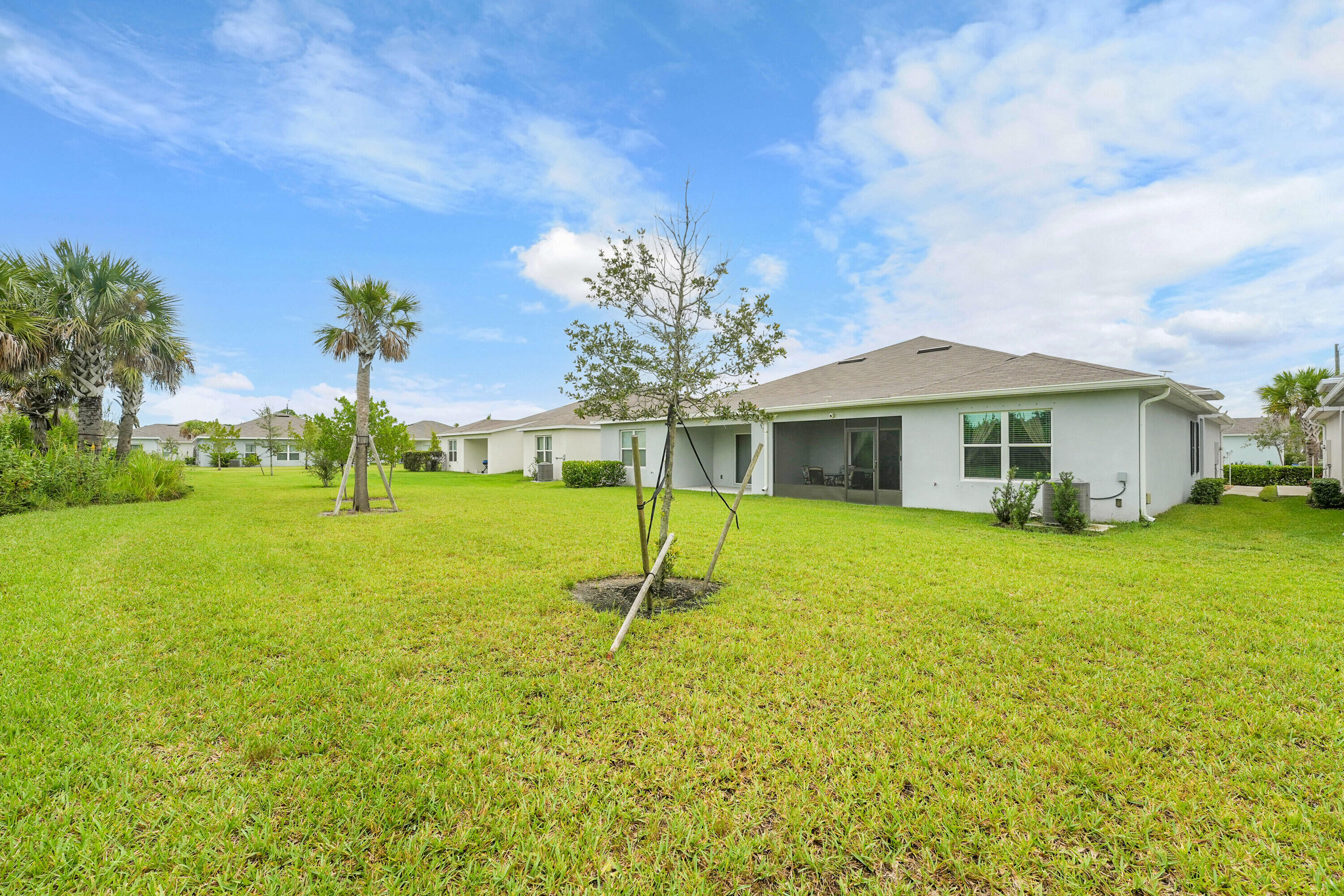 333 Raspberry Road Fort Pierce, FL 34981 - Photo 3 of 17 29_0 (28)