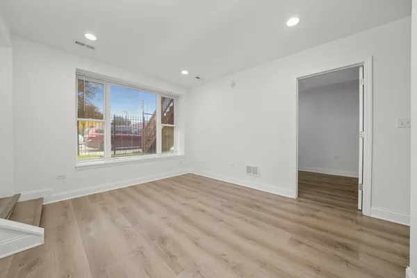 $2,100 | 2721 South Pulaski Road, Unit 1, Chicago, IL 60623