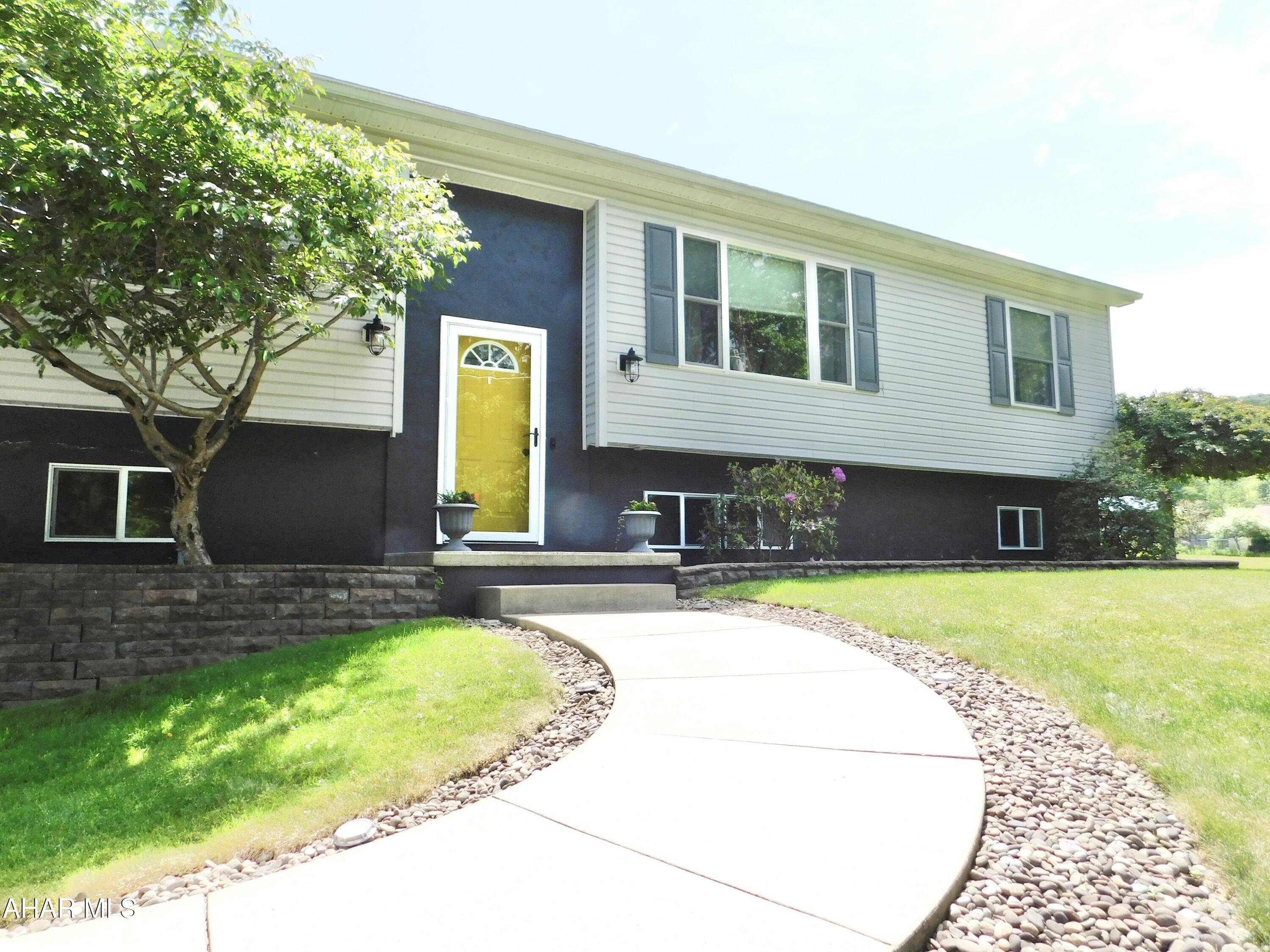 2037 Reightown Road Tyrone, PA 16686 - Photo 3 of 46 Front